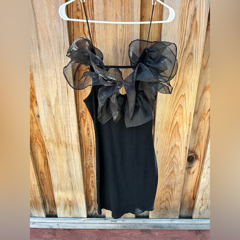 NWT FashionNova black ribbed mini dress fun shoulders size small - Picture 2 of 8